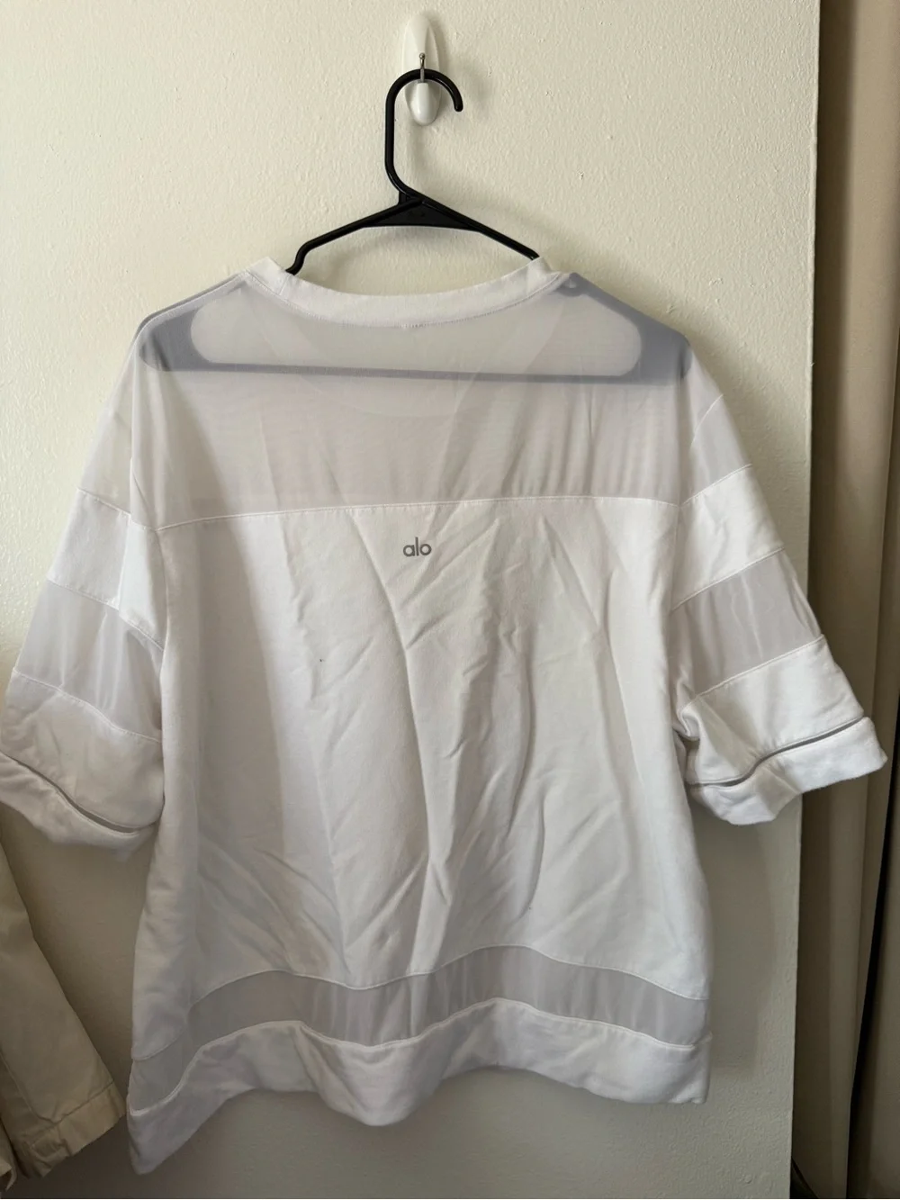ALO Yoga lightweight white